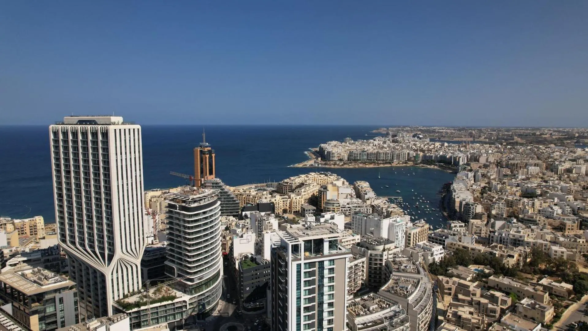 Luxury High Floor Suite, Mercury Towers Saint Julian's Malta