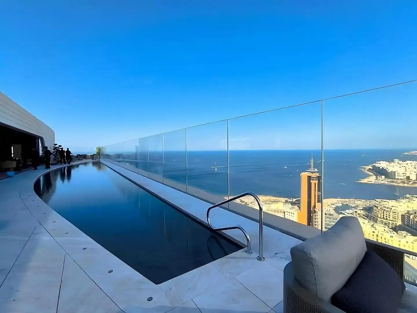 Luxury High Floor Suite, Mercury Towers Saint Julian's