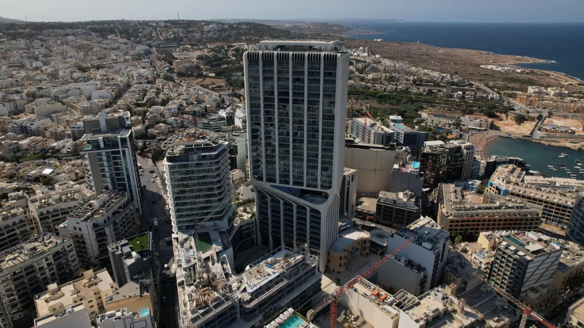Luxury High Floor Suite, Mercury Towers Saint Julian's